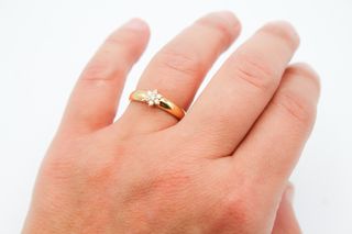 Anillo De Oro De 18K.. Ref: 030-01-01093