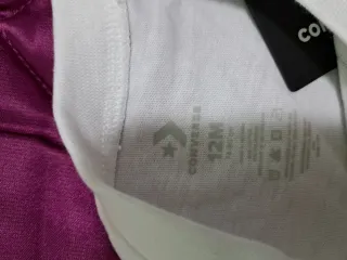 T-shirt neonato Converse nuova con cartellino