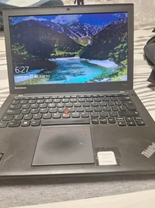 Portátil Lenovo ThinkPad Negro