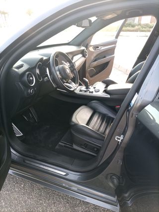 Alfa Romeo Stelvio VELOCE Q4 finales 2021