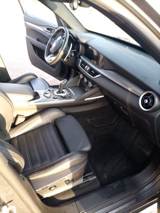 Alfa Romeo Stelvio VELOCE Q4 finales 2021