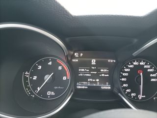 Alfa Romeo Stelvio VELOCE Q4 finales 2021