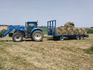 Remolque plataforma para pacas