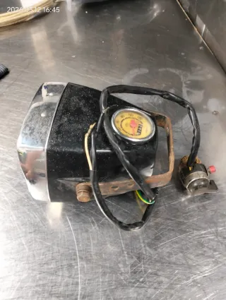 Faro Moto Guzzi Cromado