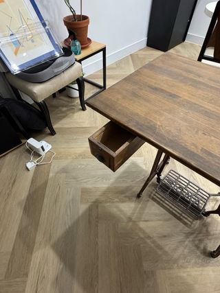 Mesa de coser singer, adaptada a mesa de comedor