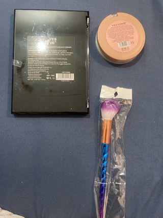 Lote Maquillaje Yes Love: Paleta, Bronzer y brocha