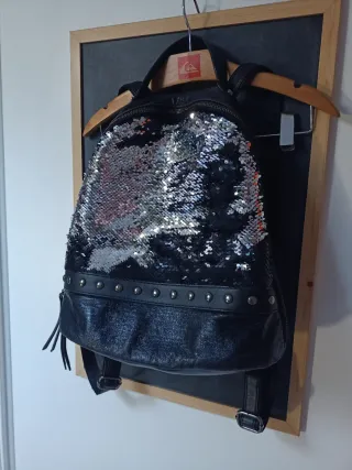 Mochila lentejuelas negra y plateada