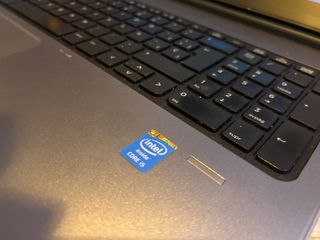 Portátil HP i5 Plata y Negro