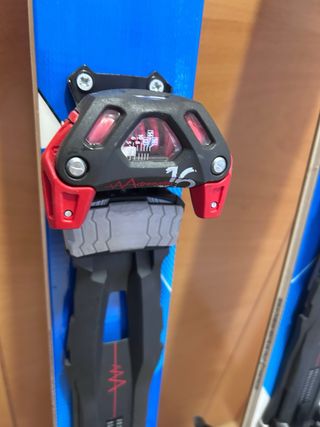 Esquís Dynastar Cham 97 con fijaciones