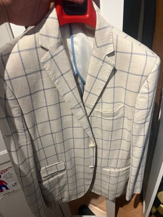 Alvaro Moreno americana cuadros beige y azul