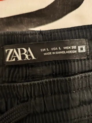 Pantalón jogger negro Zara