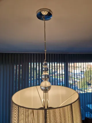 Lámpara colgante de tela y cristal