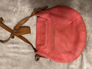 Bolso Desigual Coral con Tiras Marrones