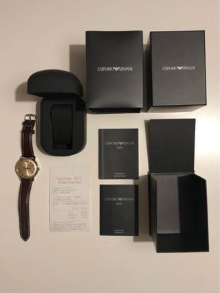 Reloj Emporio Armani vintage clásico cuero dorado