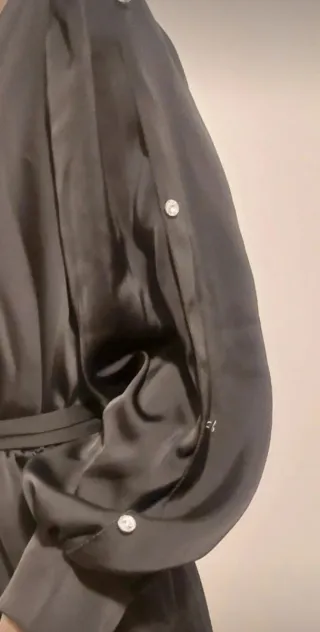 Vestitino effetto raso nero