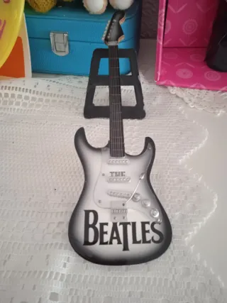 Guitarra Miniatura Los Beatles