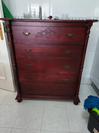 Cómoda antigua de madera 5 cajones