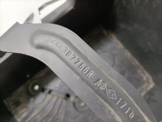 PLASTICO RENAULT FLUENCE 119657