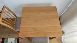 Mesa de comedor y 2 sillas de madera IKEA