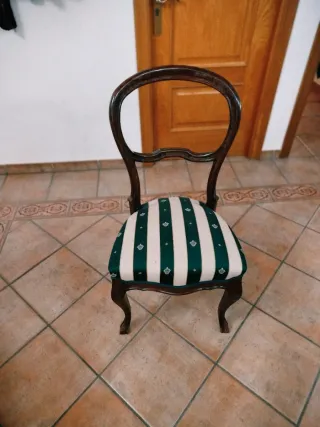 Mueble Comedor Madera Caoba.