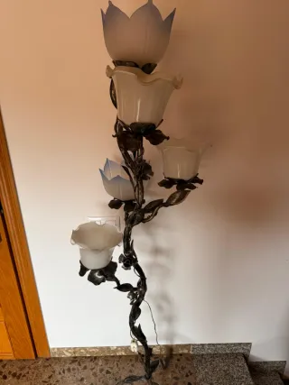 Lámpara de pie floral metal y cristal