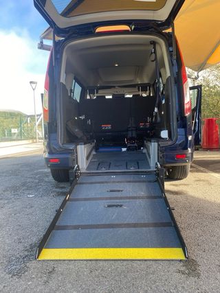 Ford Grand Tourneo Connec 2016