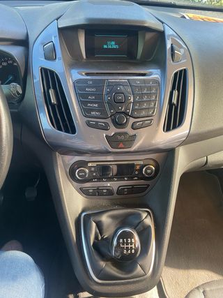 Ford Grand Tourneo Connec 2016