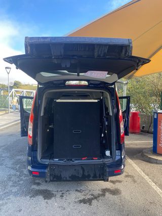 Ford Grand Tourneo Connec 2016