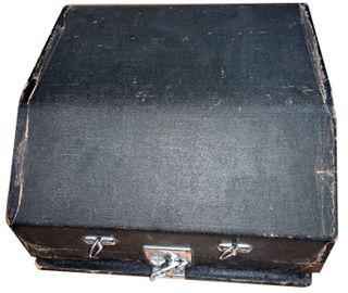 Maletín antiguo máquina de escribir