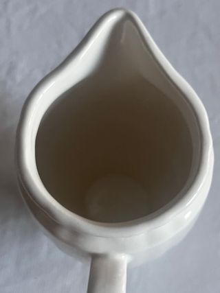 Jarrita La Cartuja de Sevilla Porcelana Blanca