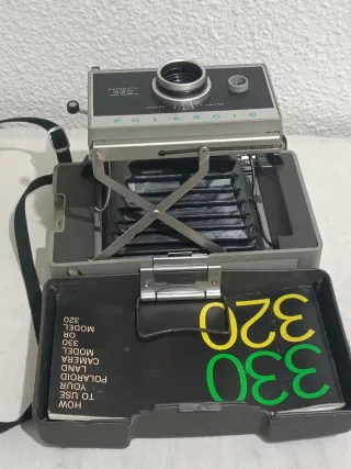 Cámara Polaroid Automatic 330 Land Camera