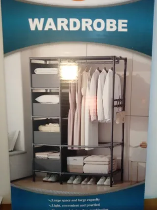 Organizzatore armadio con cassetti e appendiabiti