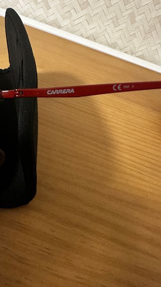 Gafas de Sol Carrera Negras y Rojas