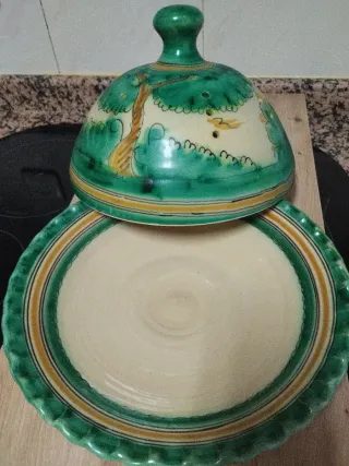 Quesera cerámica antigua pintada a mano