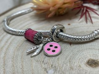 Charm Trio Botón, Hilo, Tijeras