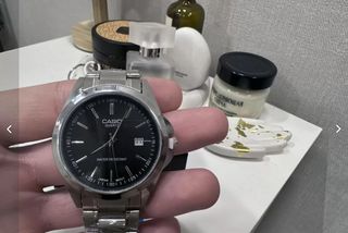 Reloj Casio Quartz Negro y Plateado