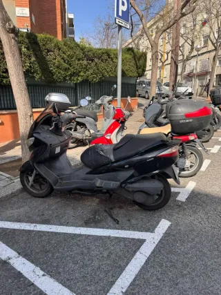 Suzuki Burgman 125cc Negra