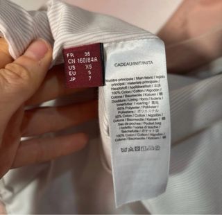 Elegante gabardina rosa