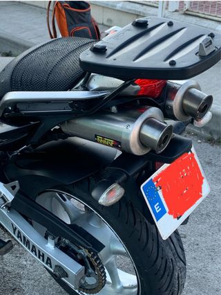 Yamaha FZ6 S1 Sportbike