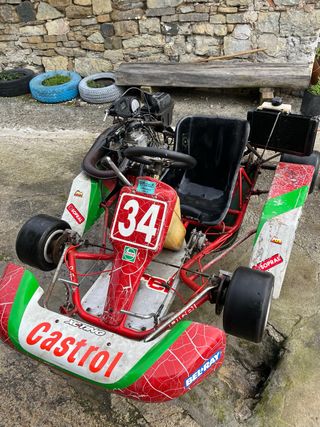 Kart de competición Castrol