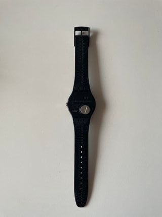 Reloj Swatch Negro Mecanismo Visto