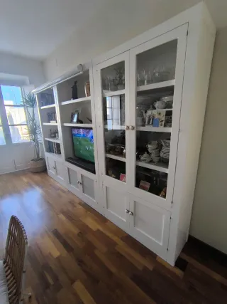 Mueble de salónr blanco en madera lacada