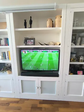 Mueble de salónr blanco en madera lacada