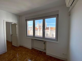 Ático en alquiler en Recoletos en Madrid