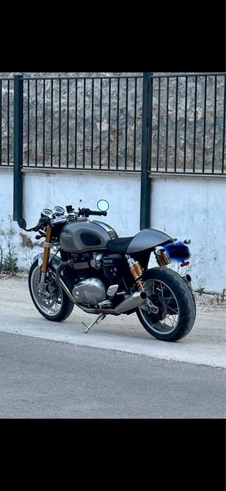 Triumph Thruxton R Cafe Racer