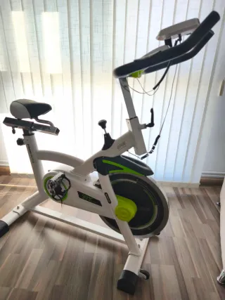 Bicicleta de Spinning Blanca y Verde