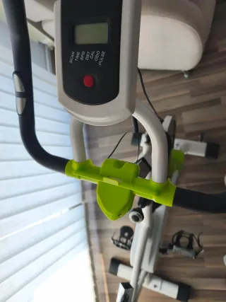 Bicicleta de Spinning Blanca y Verde