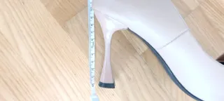 Scarpe Lora Ferres beige tacco fibbia 39