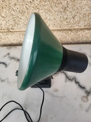 Lámpara de escritorio acordeón verde