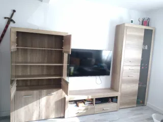 Mueble de comedor madera y cristal